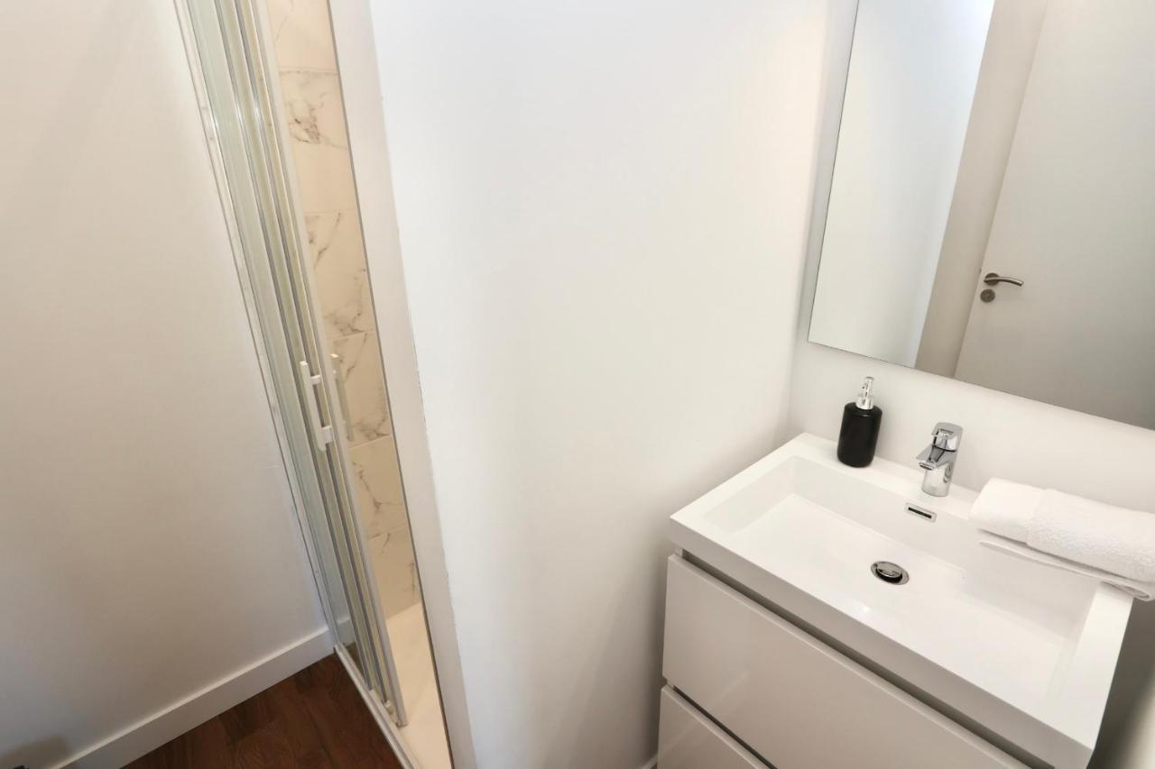 Апартаменты Napoleon Gare 8 T2 Dernier Etage Bylocly Понтиви Экстерьер фото